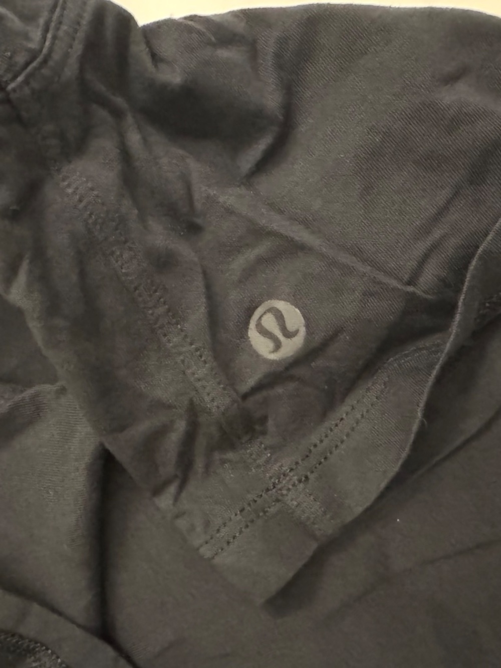 Lululemon Cates T-shirt in Black Size 2 - Picture 3 of 3